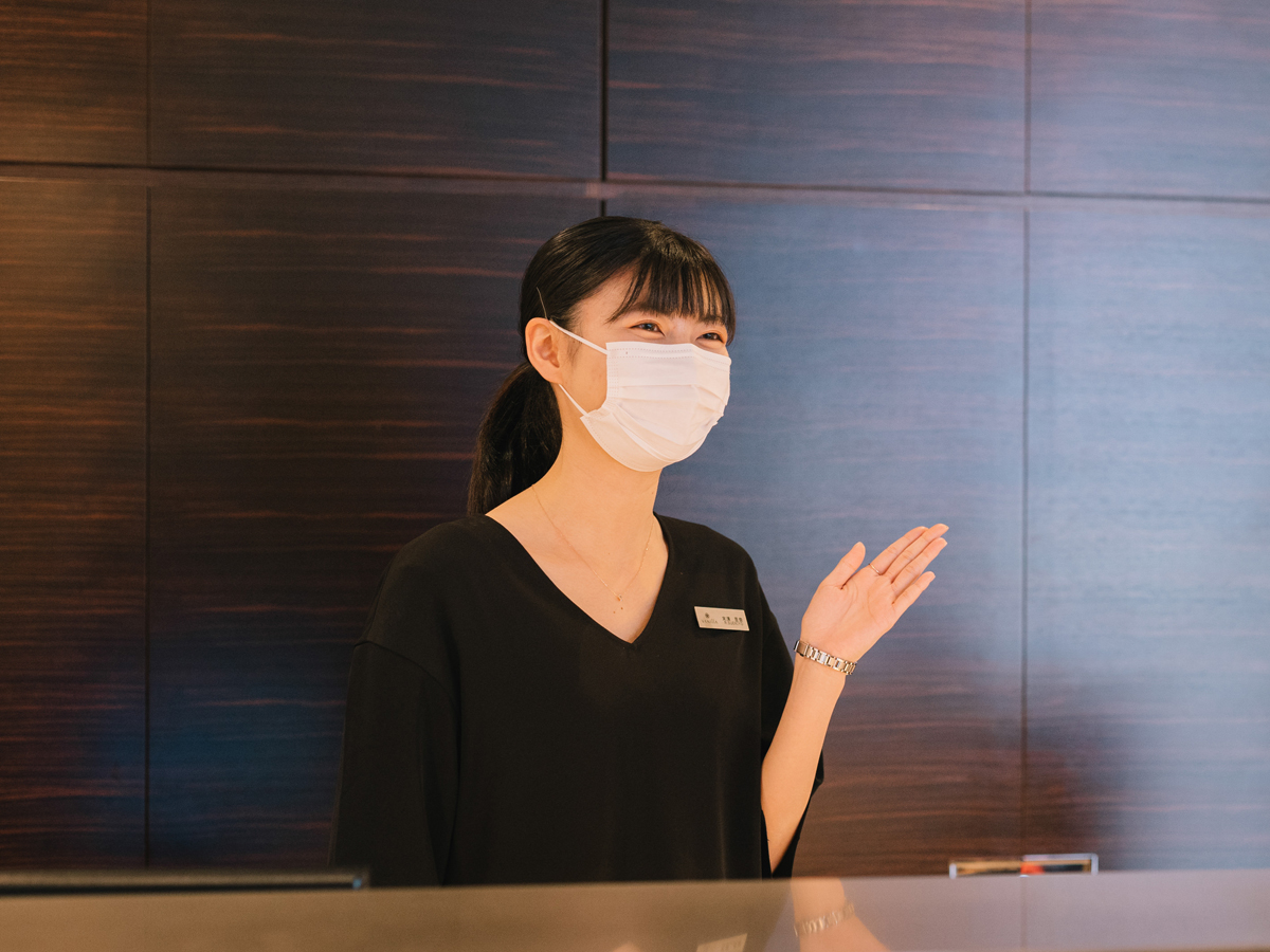 広島県広島市のヴァニラ広島店と広島県福山市のヴァニラ福山本店の新型コロナウイルス感染症予防対策についてコンシェルジュのマスク着用