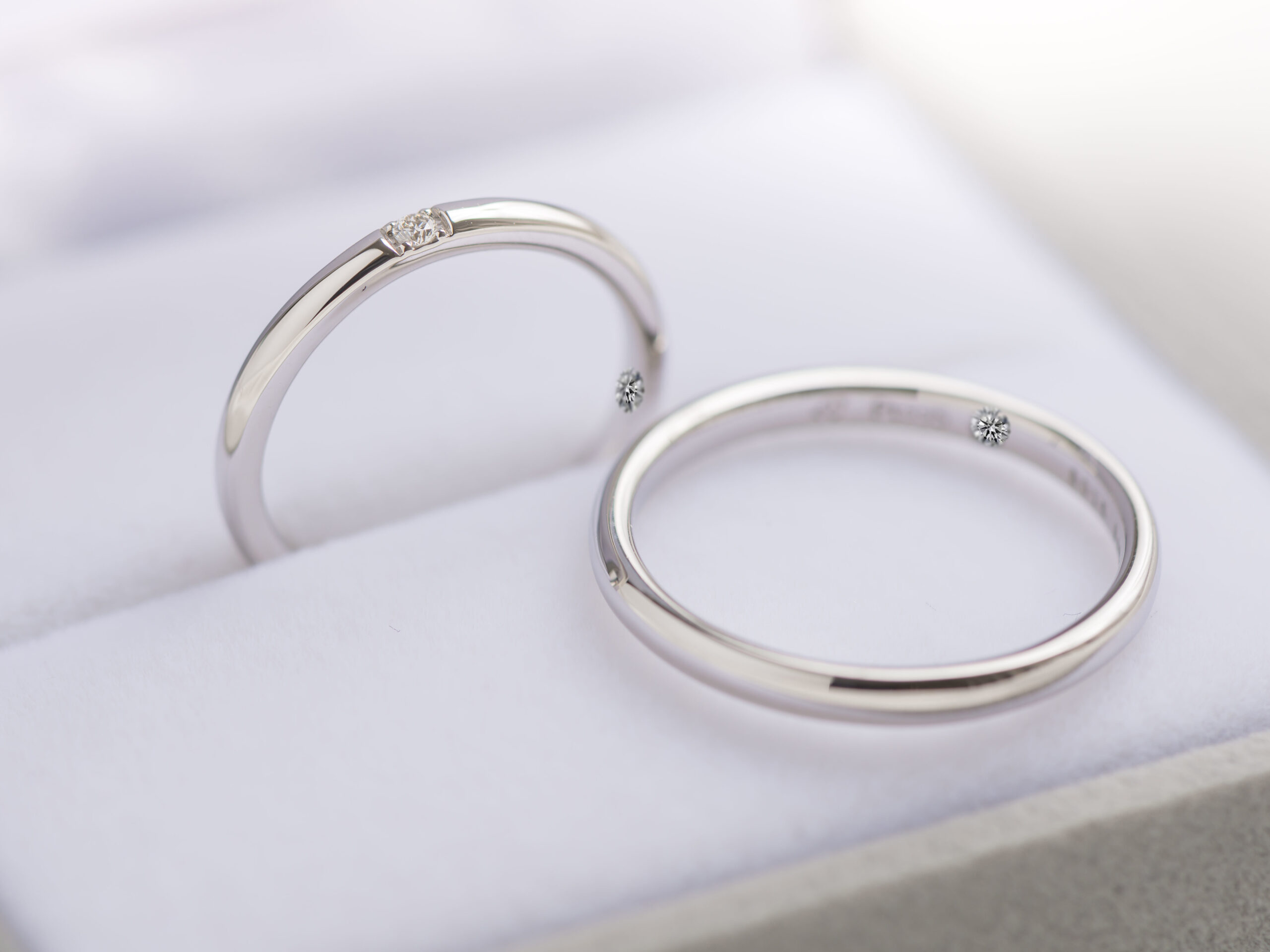 結婚指輪の内側に双子ダイヤモンドをセッティング