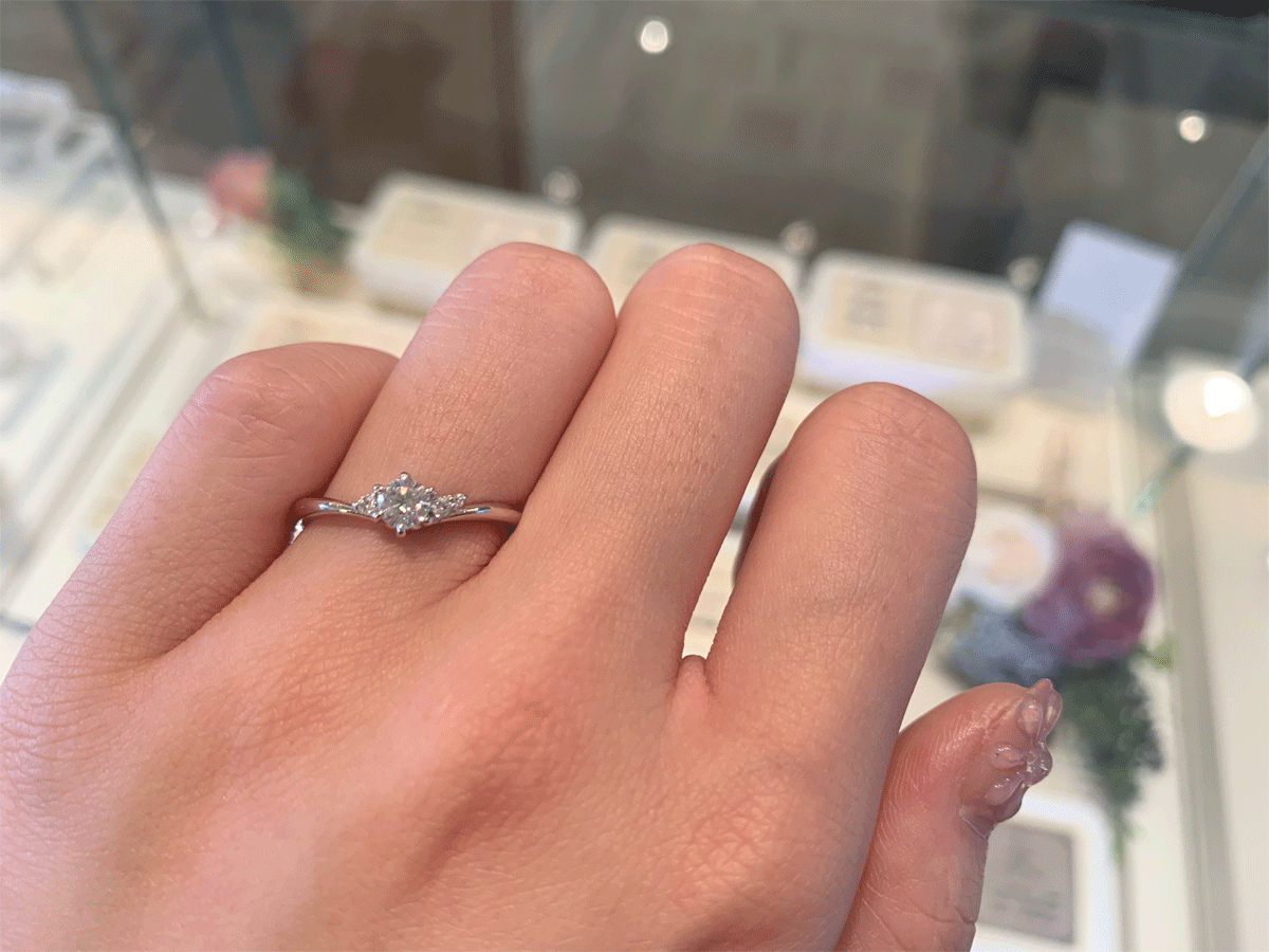 婚約指輪