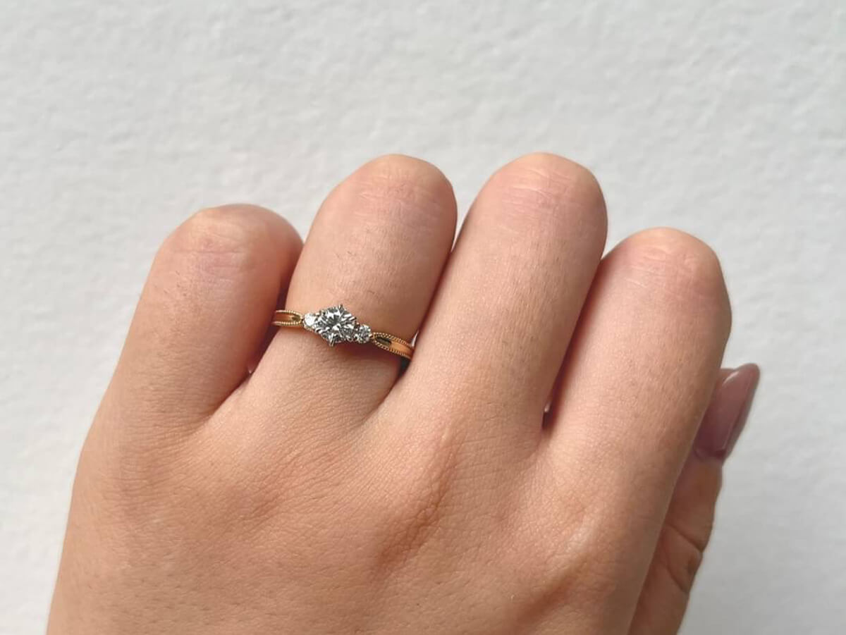 婚約指輪