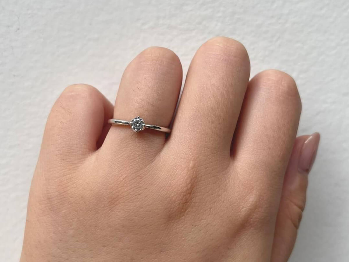 婚約指輪