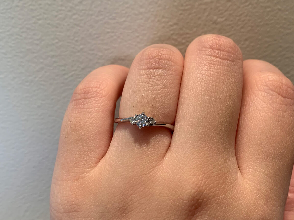 婚約指輪