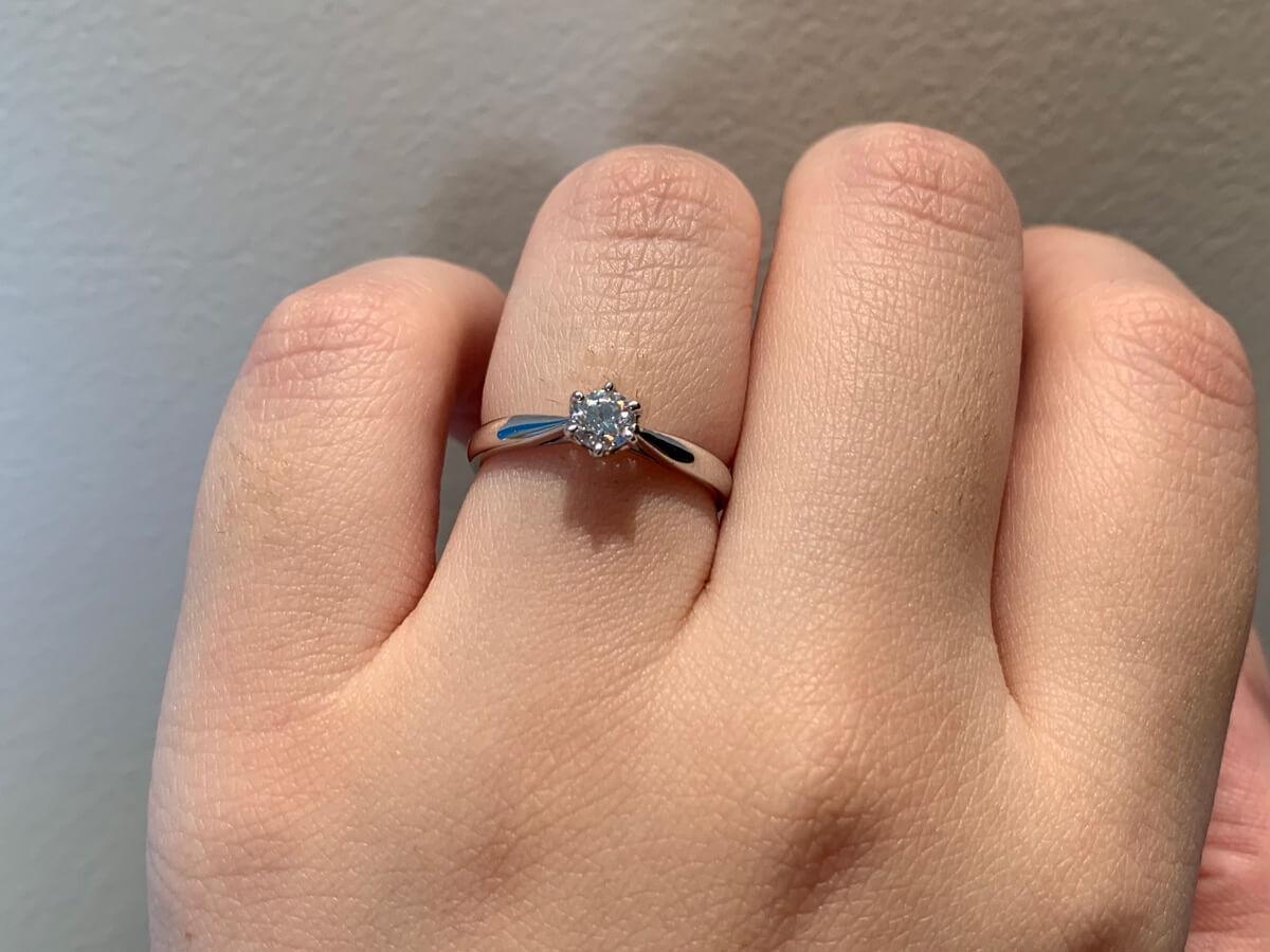 婚約指輪