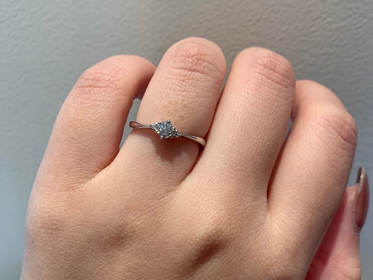 婚約指輪