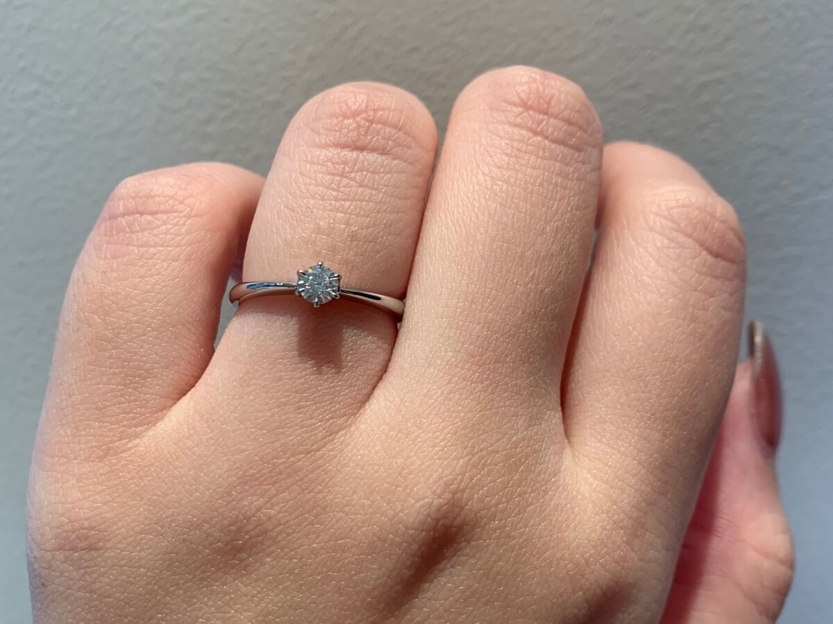 婚約指輪