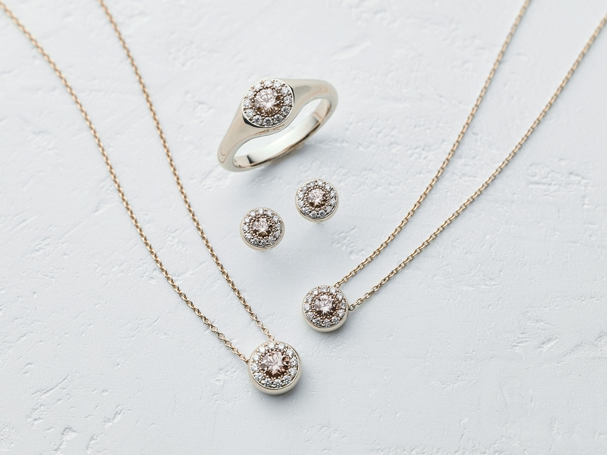 KASHIKEYBROWNDIAMONDのカシケイブラウンダイヤモンドのKASHIKEYMOREのカシケイモア