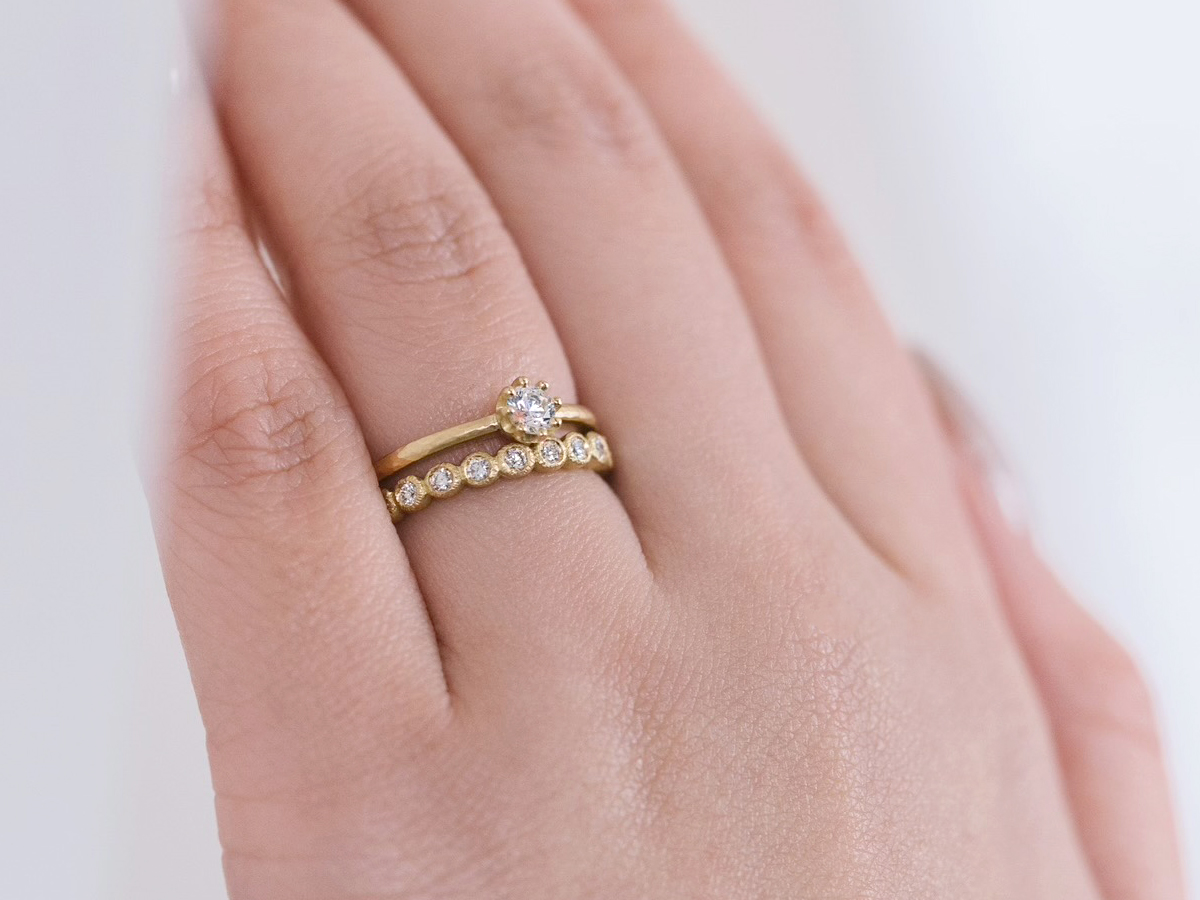 YUKAHOJOのユカホウジョウの婚約指輪のEngagementringと結婚指輪のMarriageringのエタニティリングのEternityringのカプリのCapriとブルームのBloom