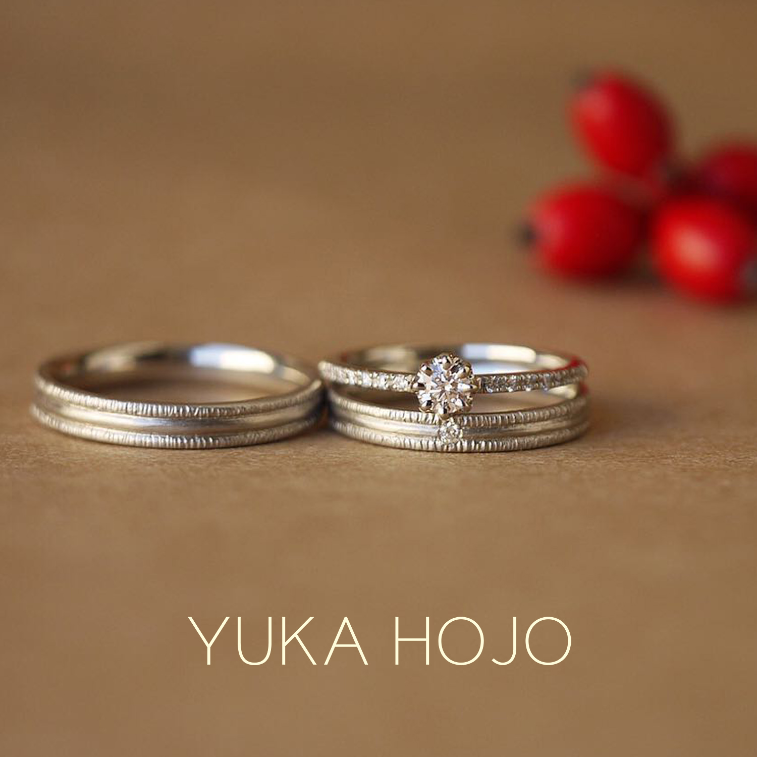 YUKA HOJOユカホウジョウの婚約指輪でエンゲージリングのHeavenヘブンと結婚指輪でマリッジリングのCalmカーム