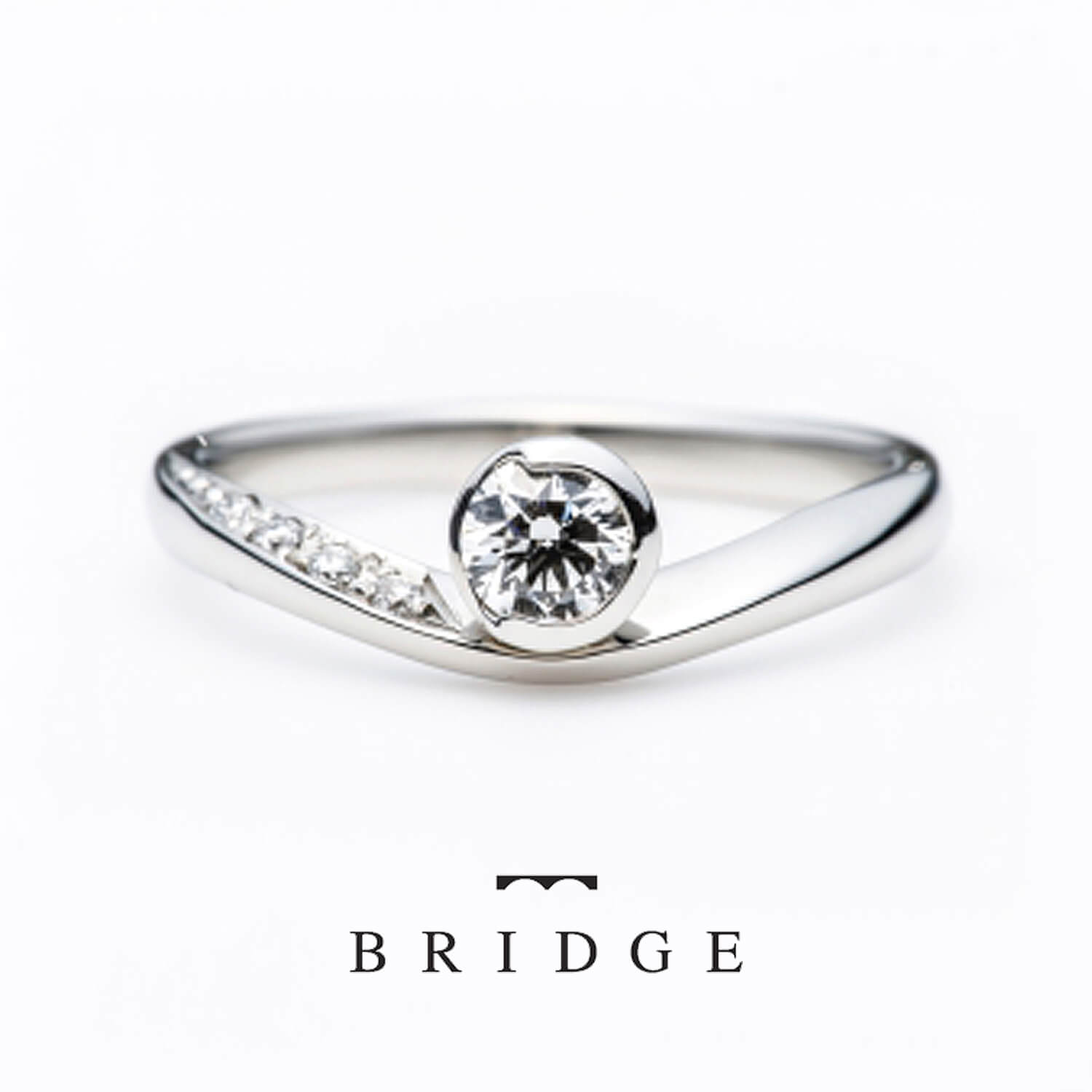 BRIDGEブリッジの婚約指輪NewMoon月の導き
