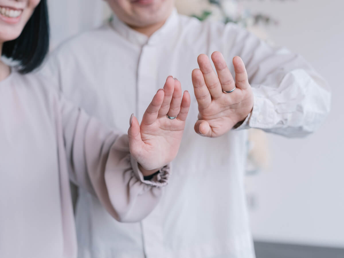 広島県広島広島市福山福山市のVANillAヴァニラの婚約指輪と結婚指輪を着けてご入籍されたカップル