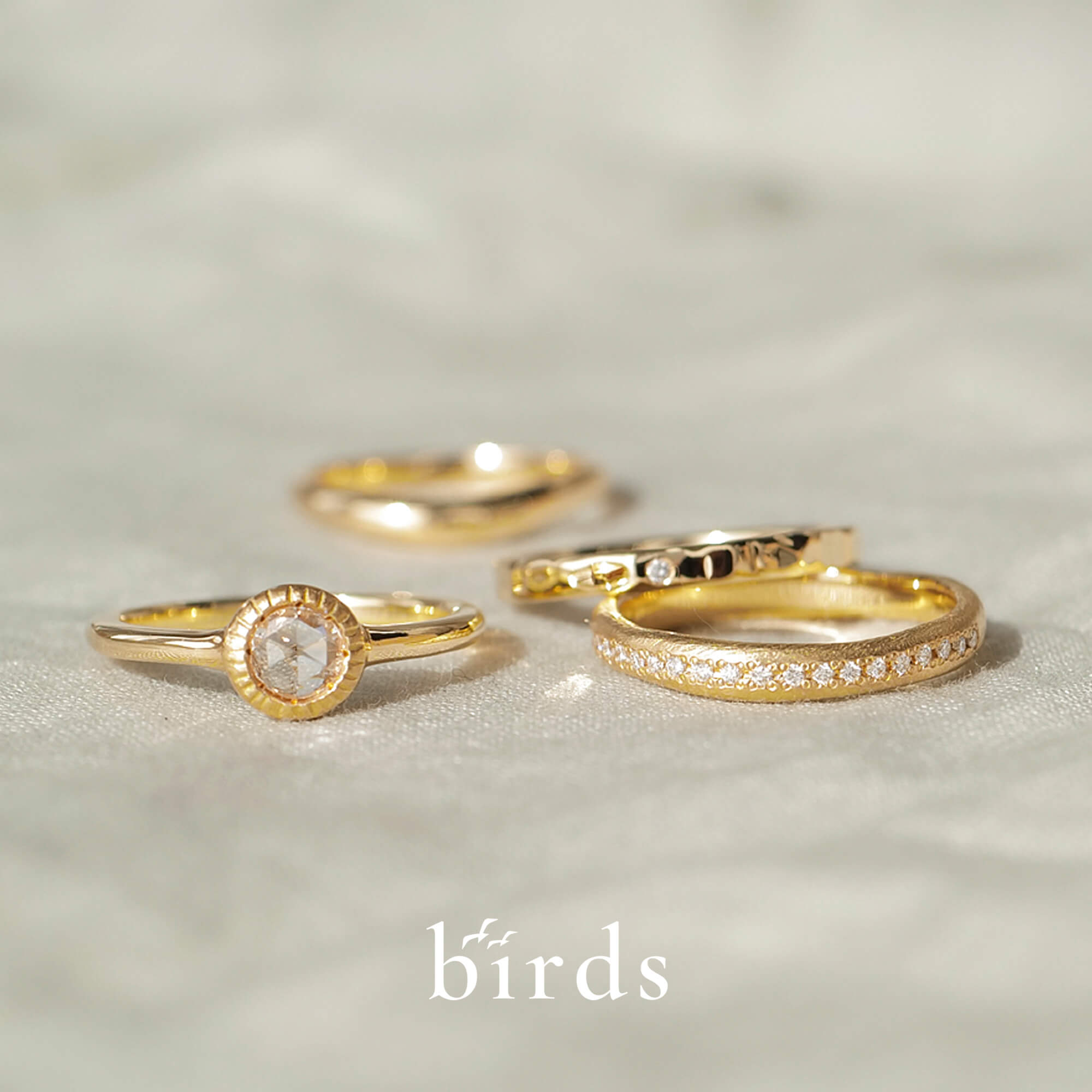 birdsバーズの婚約指輪エンゲージリングEngagementringと結婚指輪マリッジリングMarriageringとセットリングSetringのjourneyジャーニーとscentofyouセントオブユーとairエアーとfloatフロート