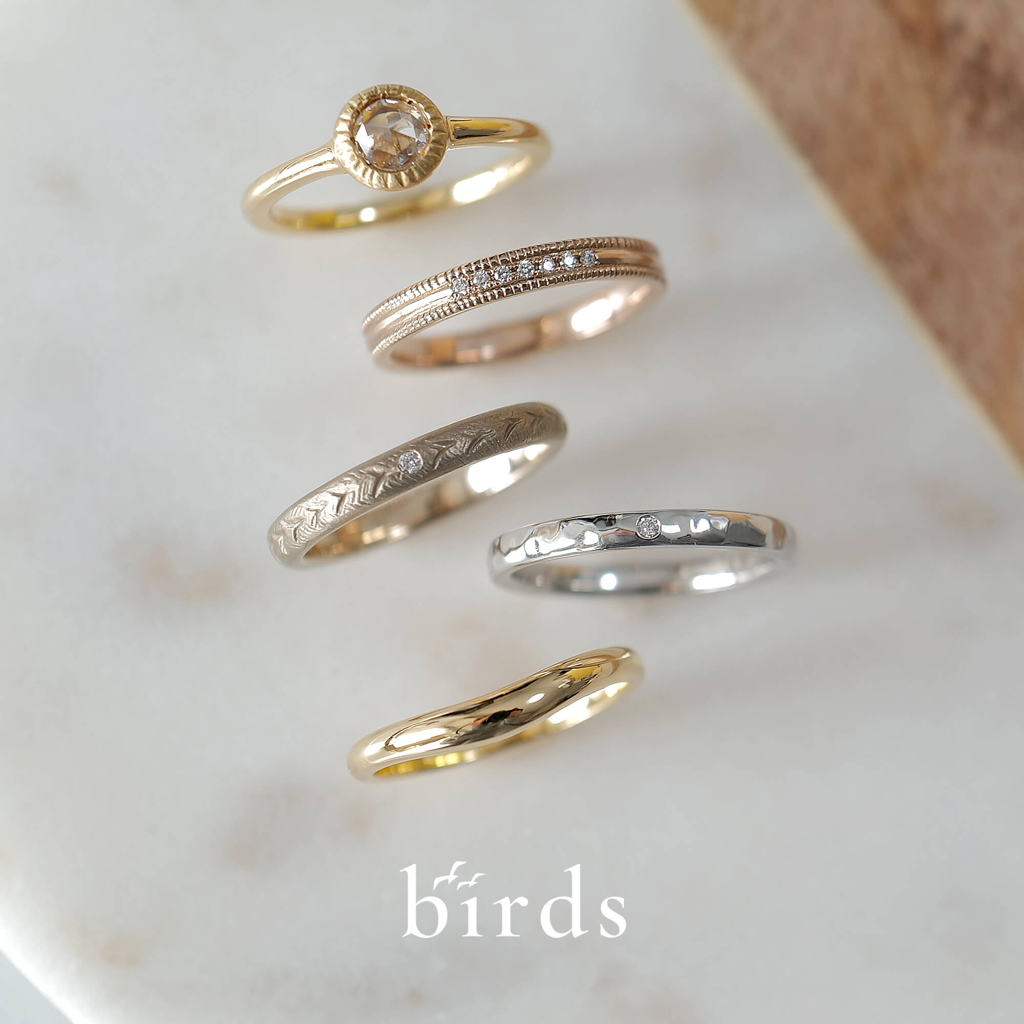 birdsバーズの婚約指輪エンゲージリングEngagementringと結婚指輪マリッジリングMarriageringとセットリングSetringのjourneyジャーニーとscentofyouセントオブユーとharvestハーベストとsceneシーンとparticleパーティクル