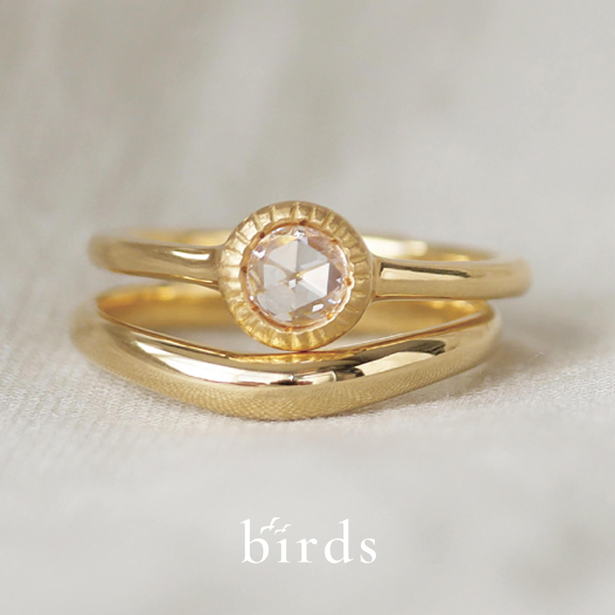 birdsバーズの婚約指輪エンゲージリングEngagementringと結婚指輪マリッジリングMarriageringとセットリングSetringのjourneyジャーニーとscentofyouセントオブユー
