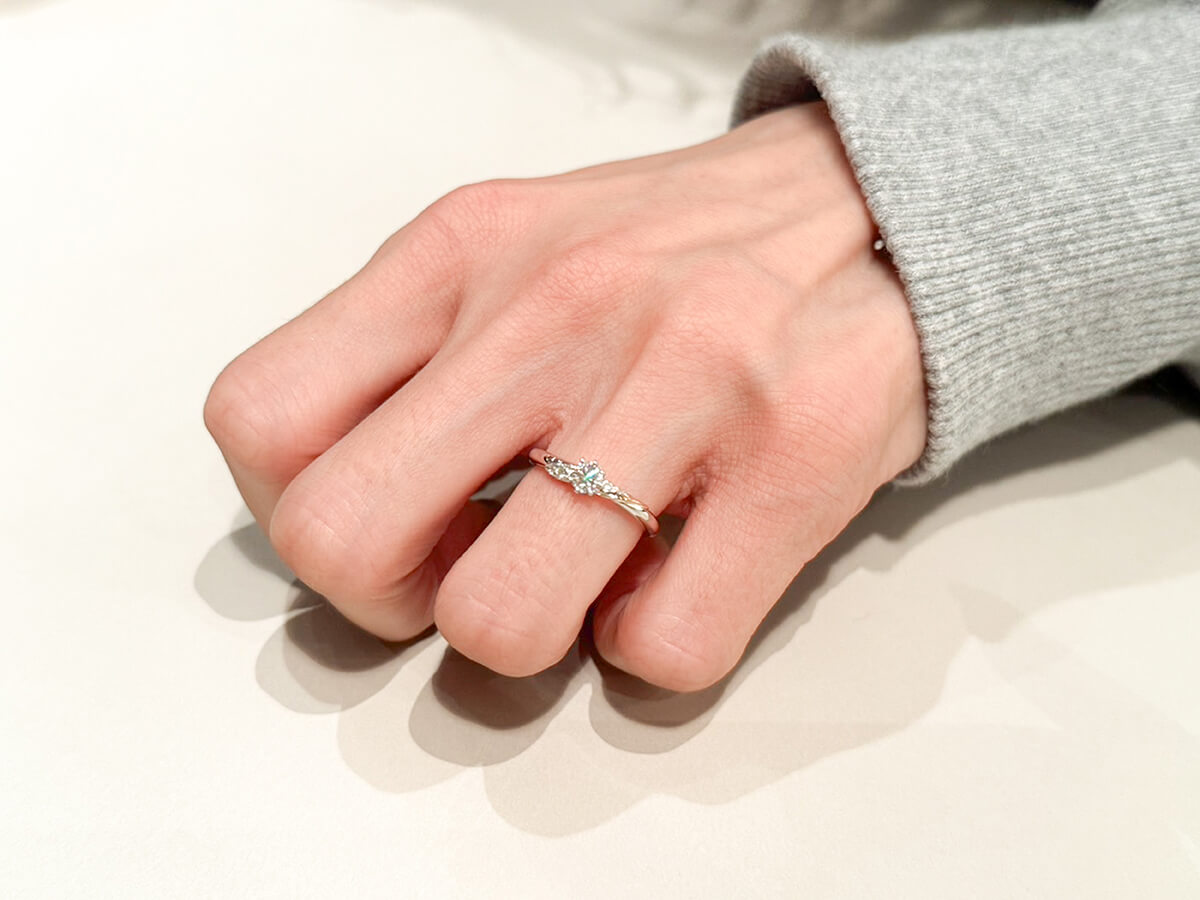 広島県広島市と福山市の婚約指輪と結婚指輪のセレクトジュエリーショップで婚約指輪をご購入されたお客様